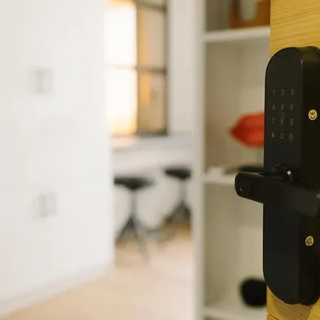 Meebo Apartment *